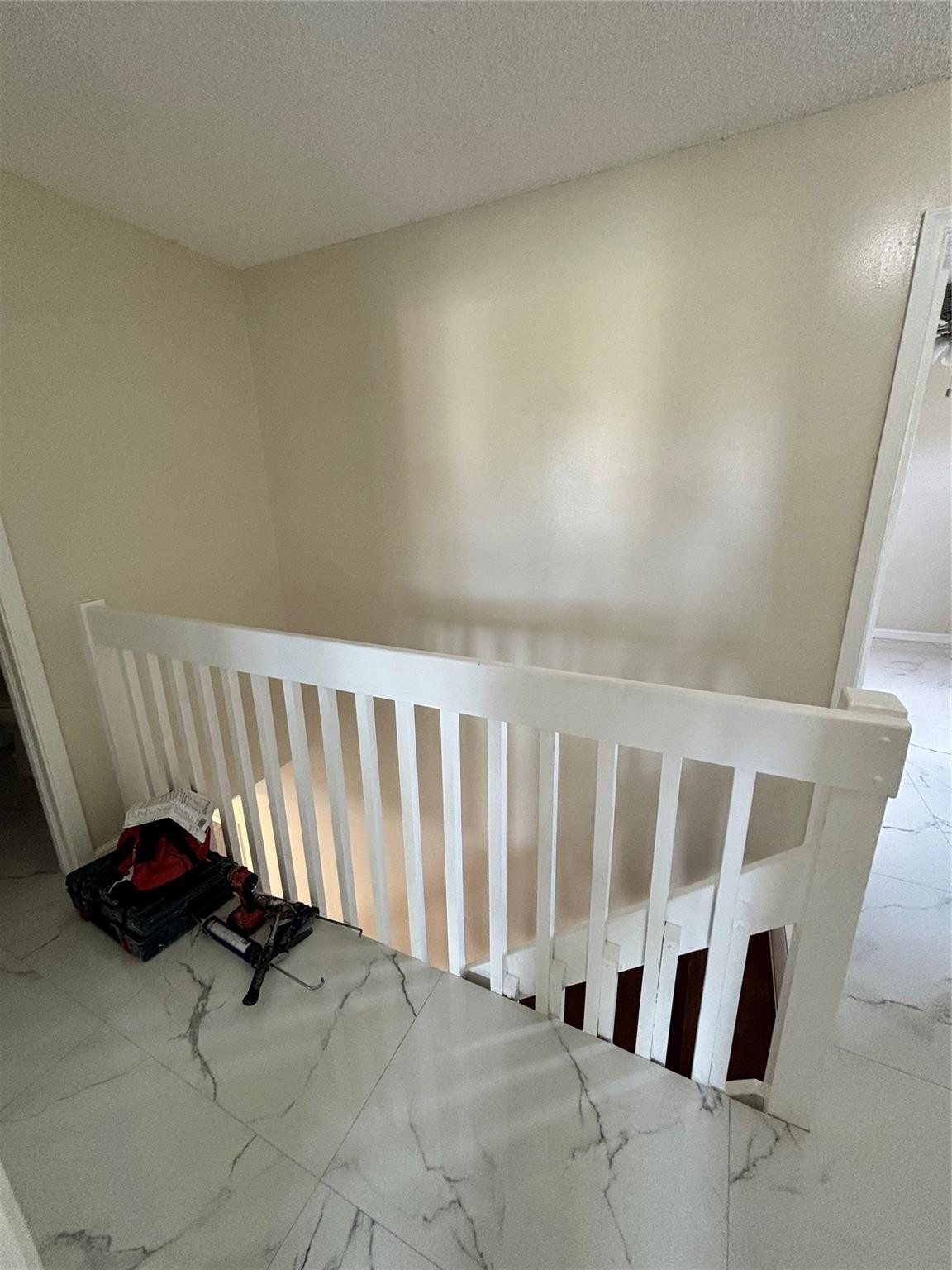 LE CLOS - Residential Lease