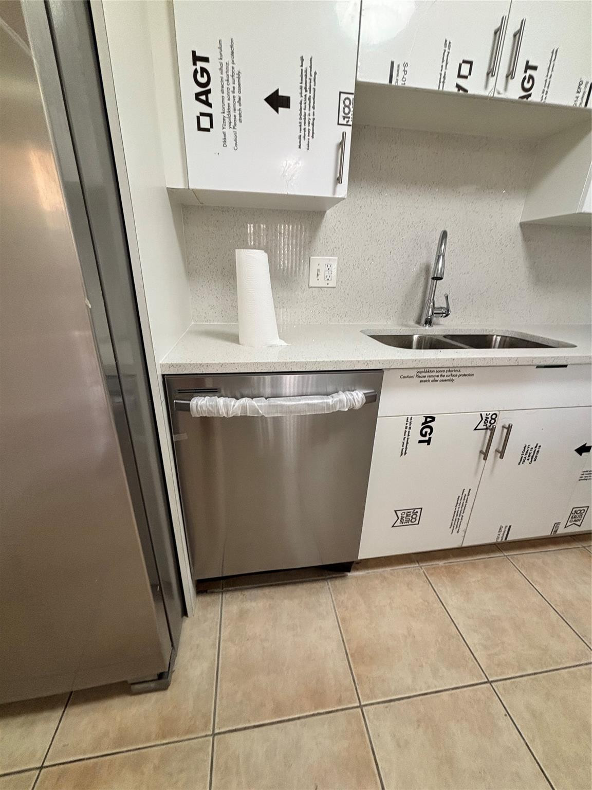 LE CLOS - Residential Lease