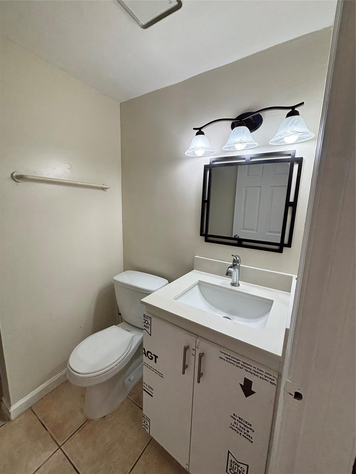 LE CLOS - Residential Lease