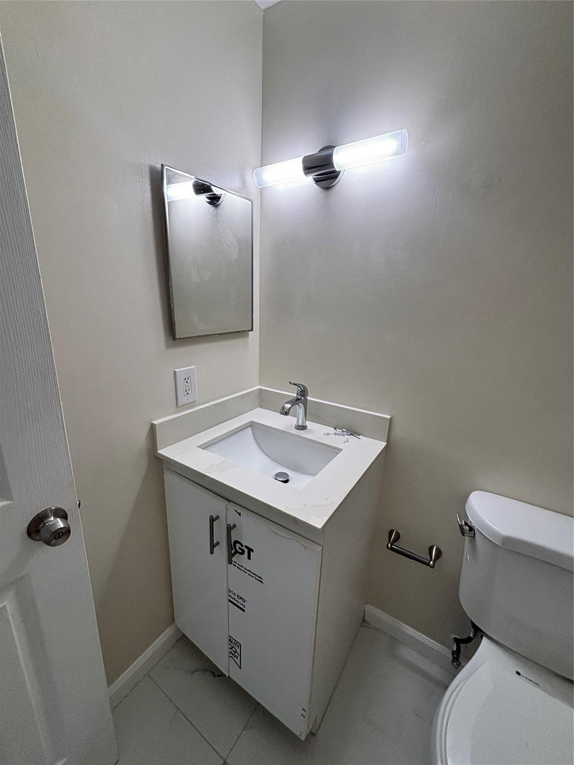 LE CLOS - Residential Lease