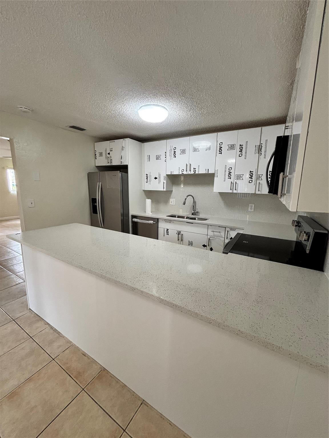 LE CLOS - Residential Lease