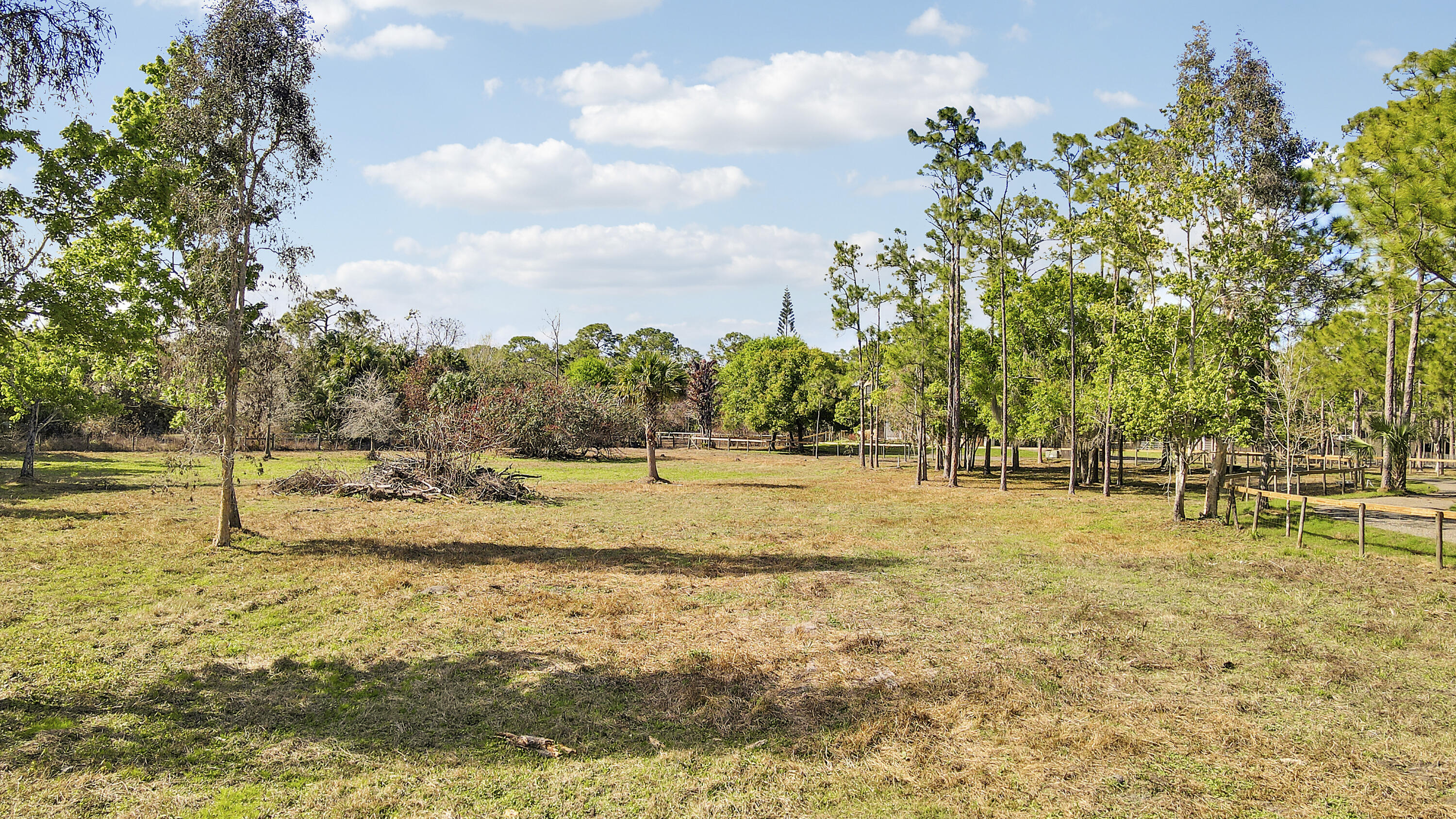 PALM CITY FARMS - Residential