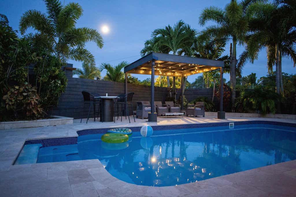Photo of 1600 NW 4TH Avenue, Fort Lauderdale, FL 33311 (MLS # B26067849)