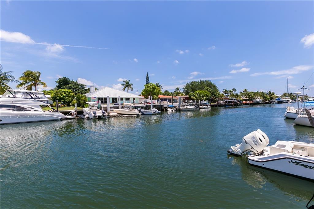 Harbor View Apts Condo - Residential