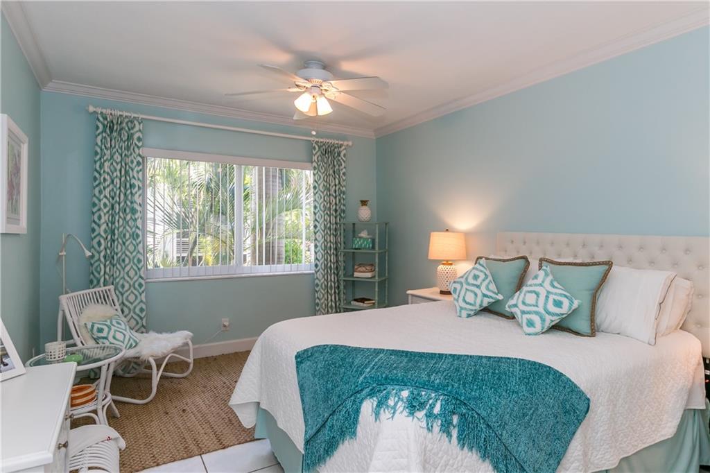 Harbor View Apts Condo - Residential