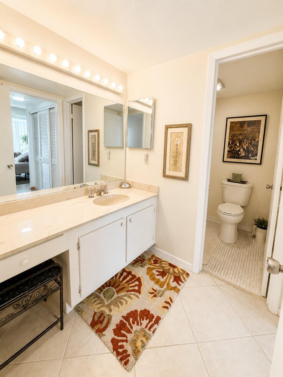 MAYFAIR HOUSE CONDO - Residential