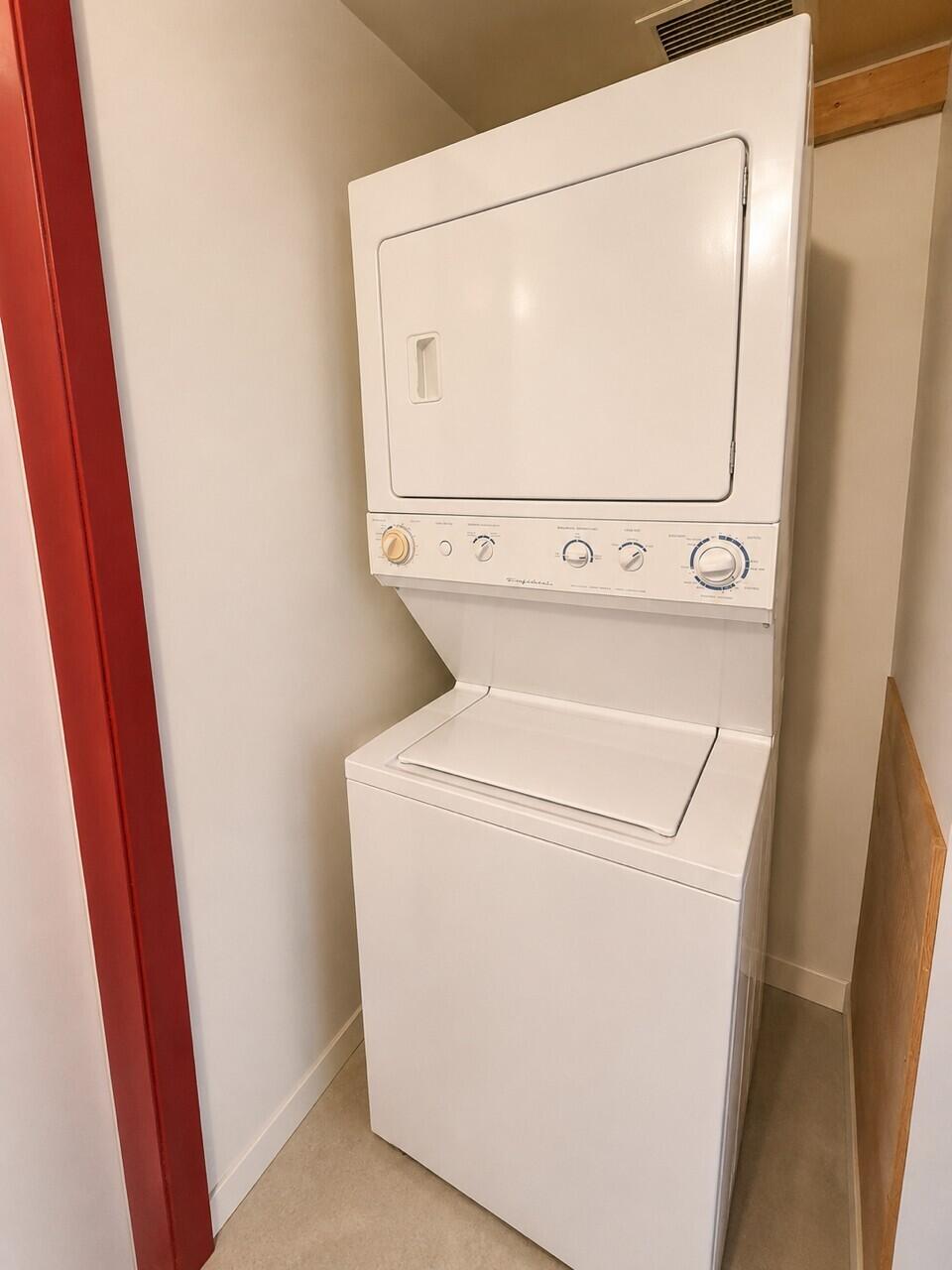 MAYFAIR HOUSE CONDO - Residential