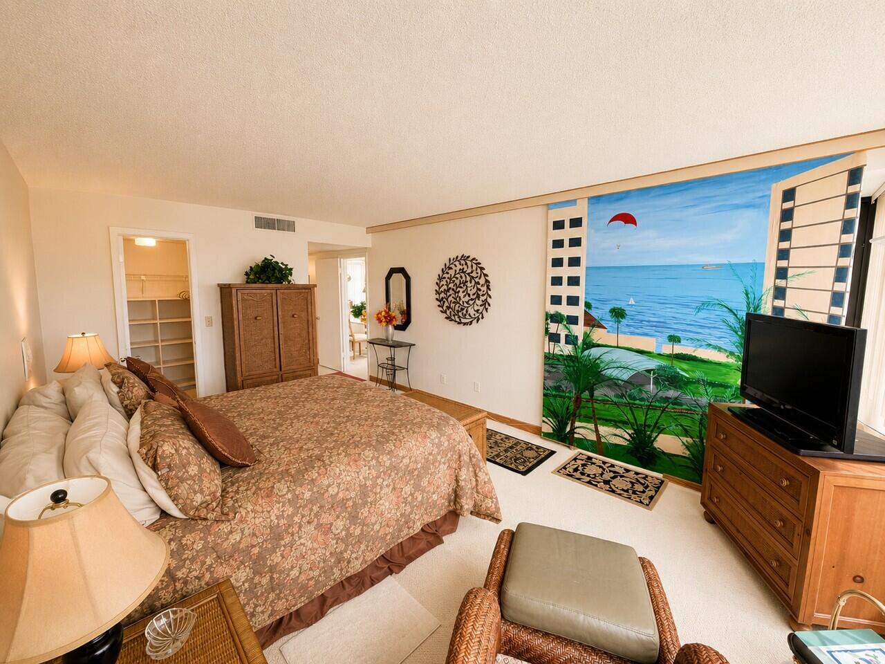 MAYFAIR HOUSE CONDO - Residential