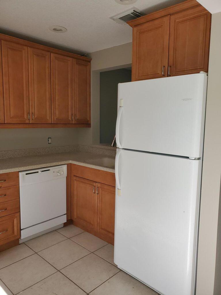 INDIAN RIVER LANDING - Residential Lease