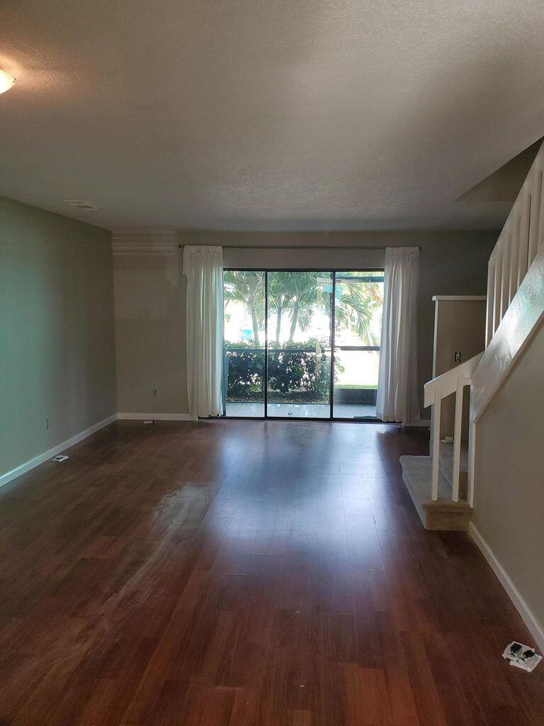 INDIAN RIVER LANDING - Residential Lease