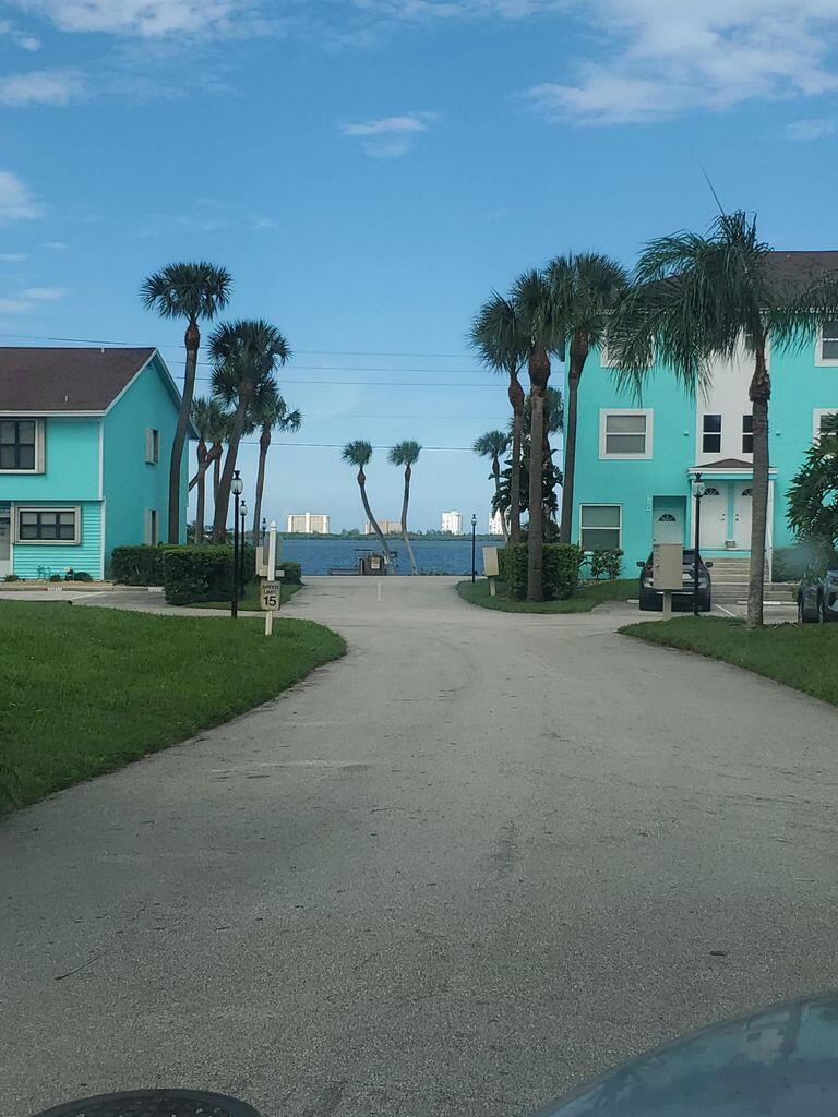 INDIAN RIVER LANDING - Residential Lease
