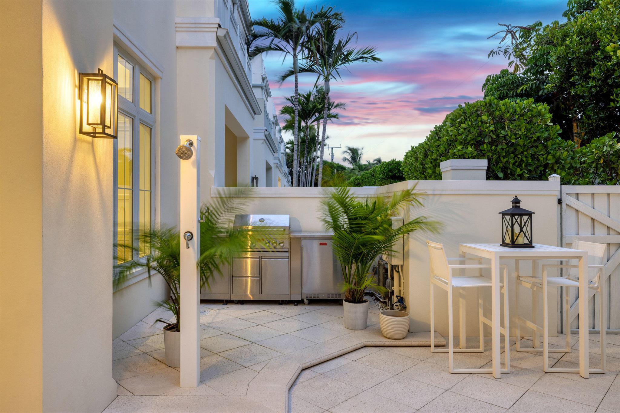 OCEAN BREEZE TOWNHOMES CO - Residential