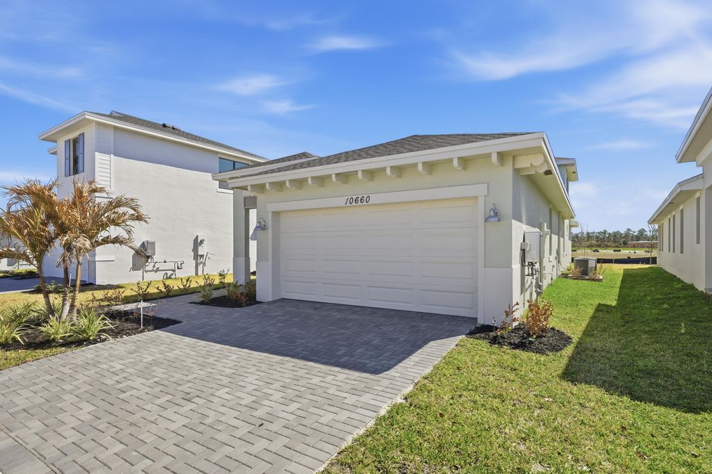 Photo of 10660 NW Wilgrove Lane, Port Saint Lucie, FL 34987 (MLS # R11141399)