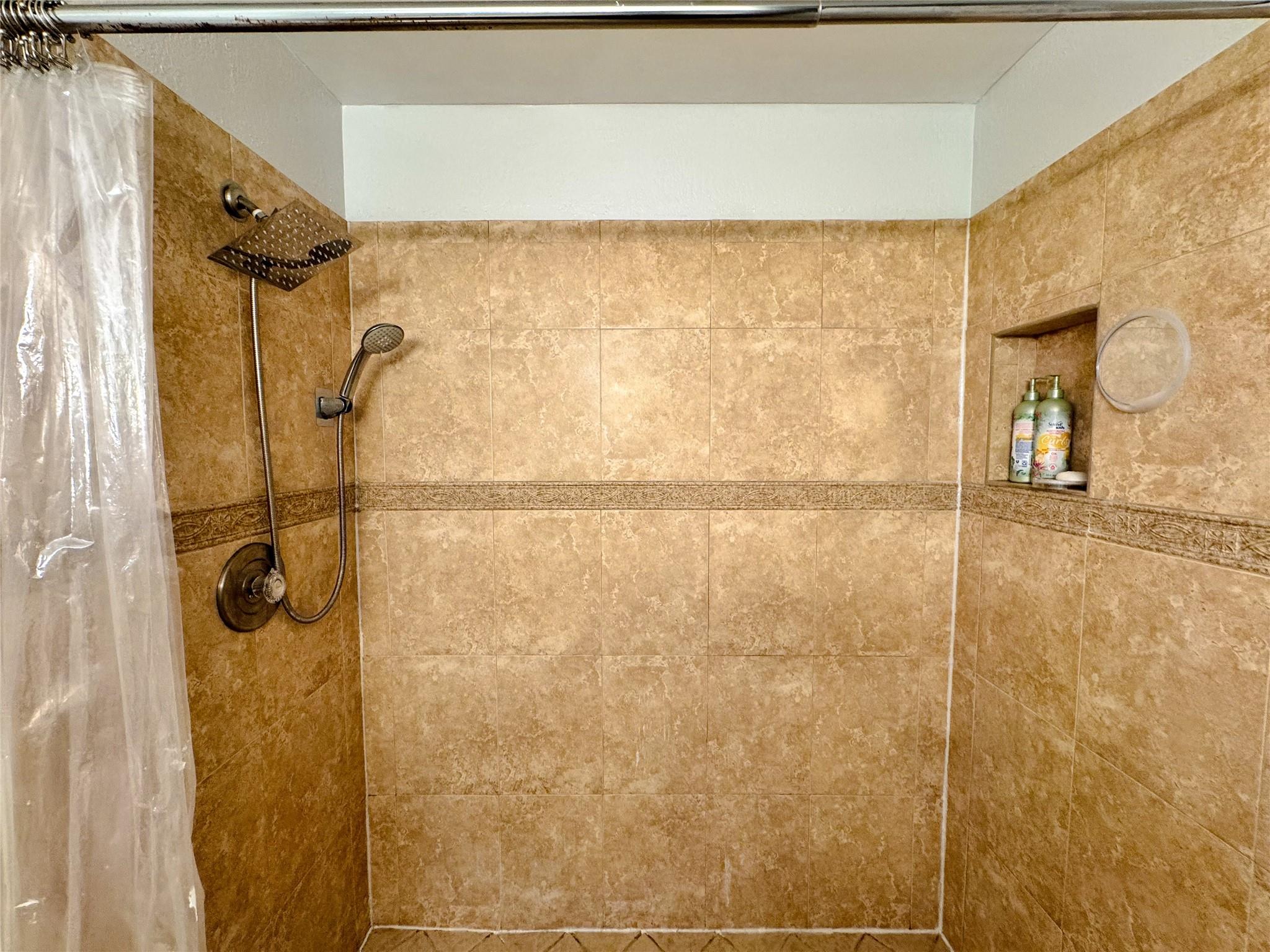 ORANGE PLAT - Residential Lease