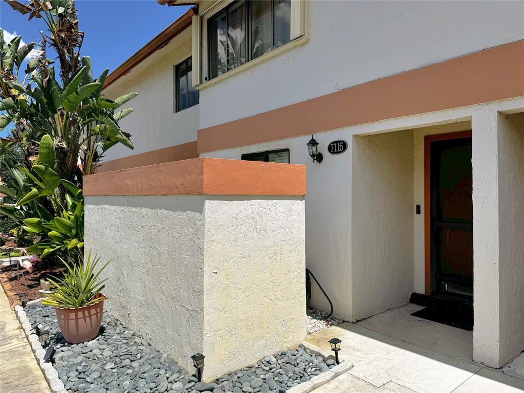 Photo of 7115 SW 42nd Ct, Davie, FL 33314 (MLS # F10529371)