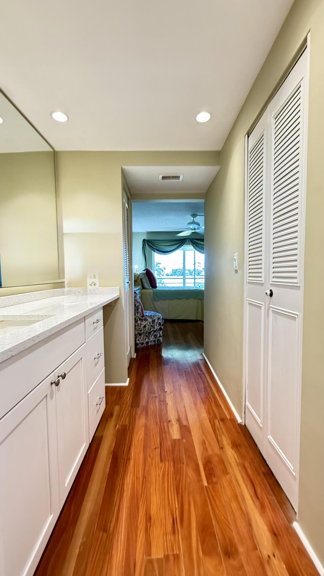 LAKE CLARKE GARDENS CONDO 7 - Residential