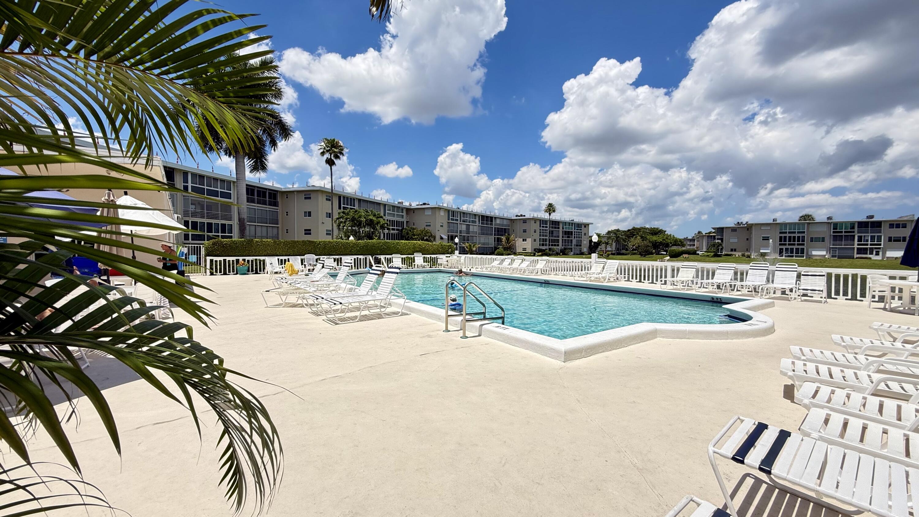 LAKE CLARKE GARDENS CONDO 7 - Residential