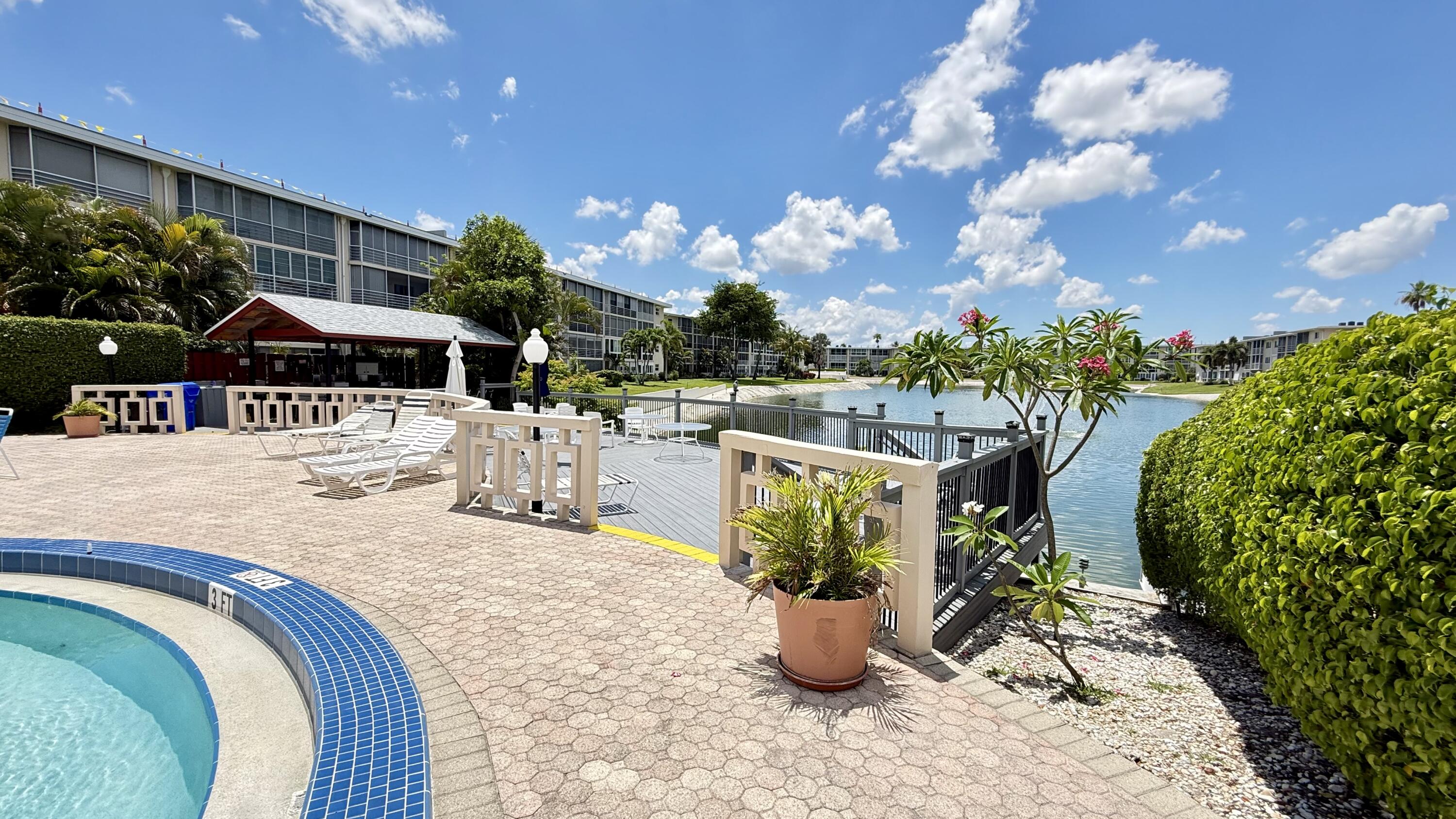 LAKE CLARKE GARDENS CONDO 7 - Residential