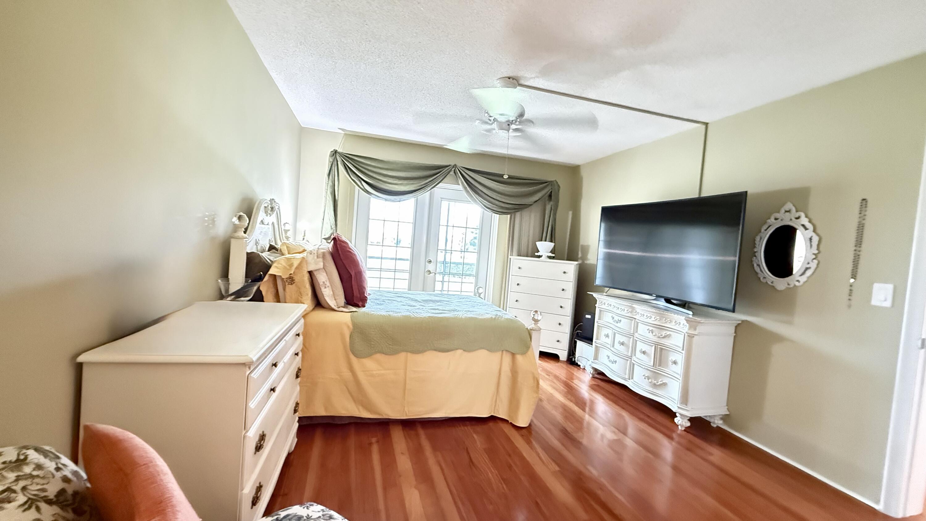 LAKE CLARKE GARDENS CONDO 7 - Residential
