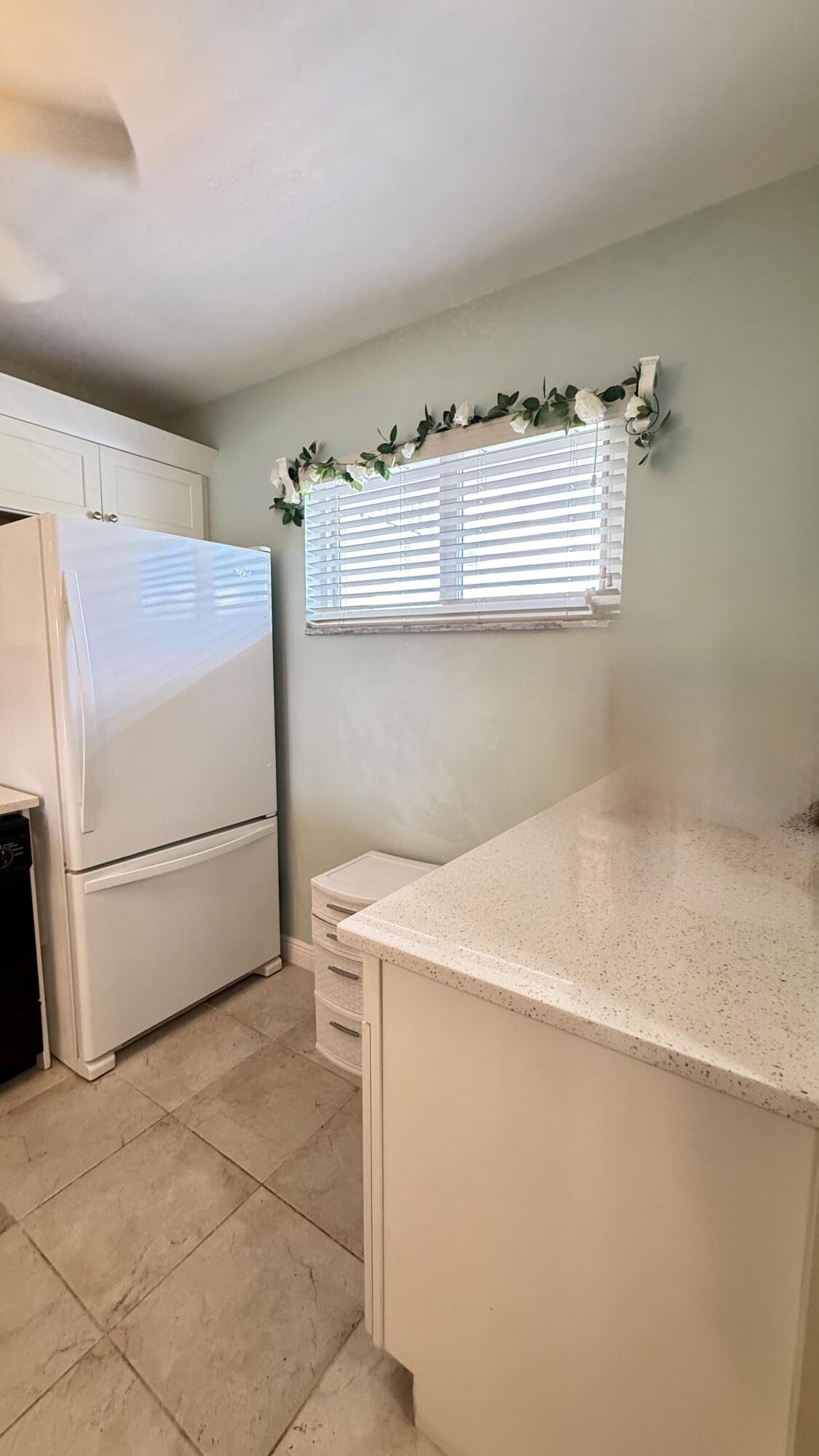 LAKE CLARKE GARDENS CONDO 7 - Residential