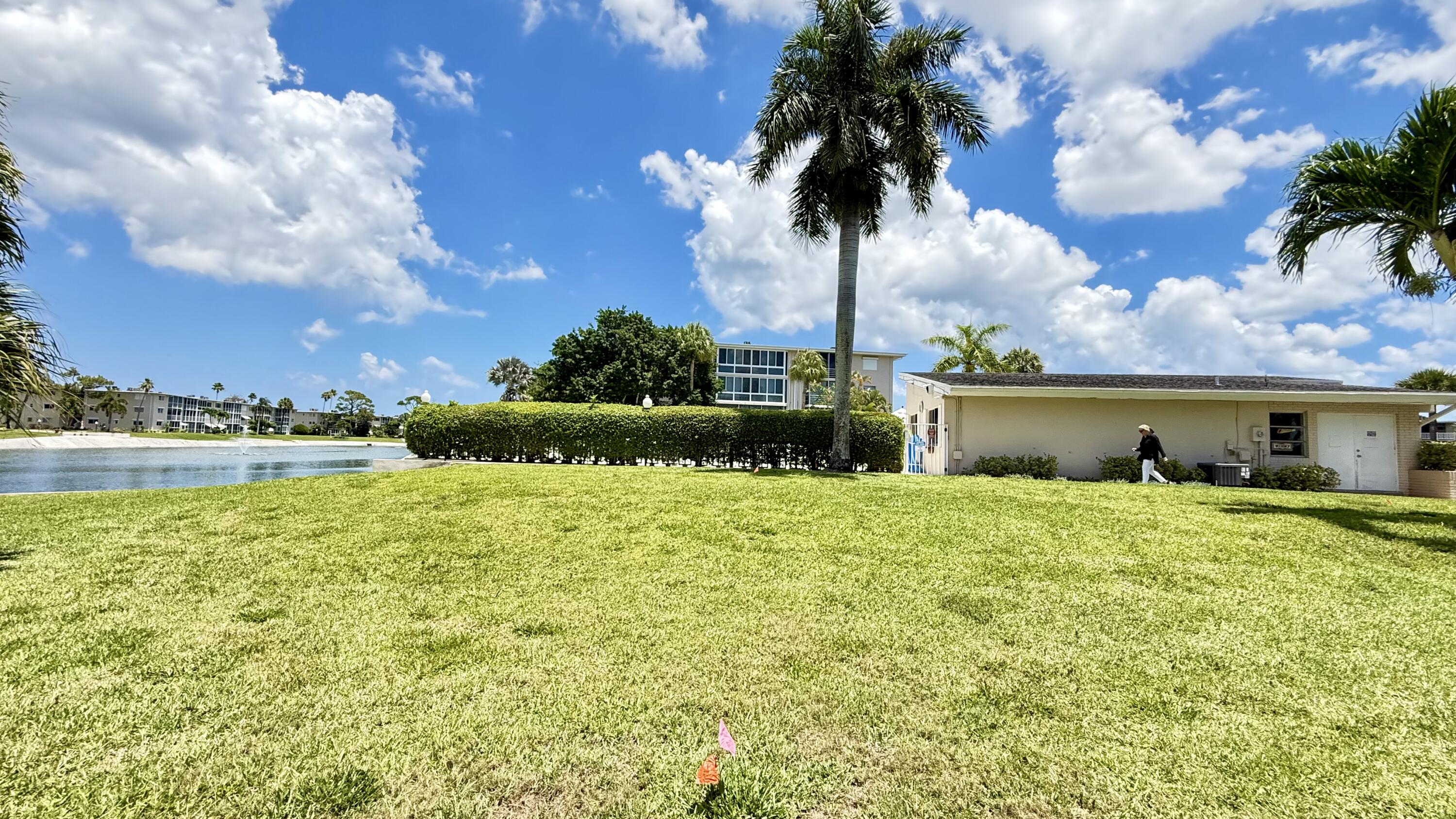 LAKE CLARKE GARDENS CONDO 7 - Residential