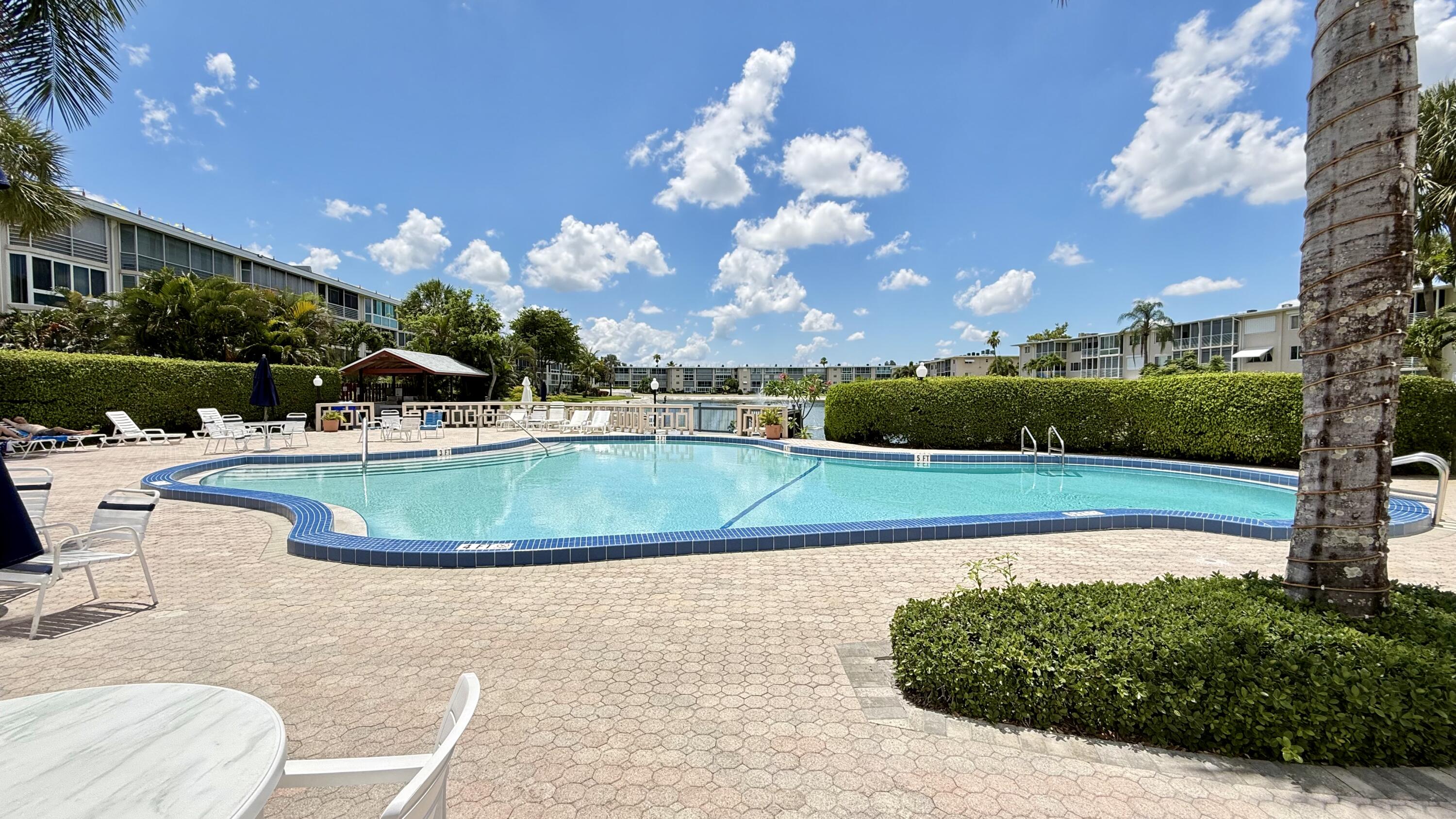 LAKE CLARKE GARDENS CONDO 7 - Residential