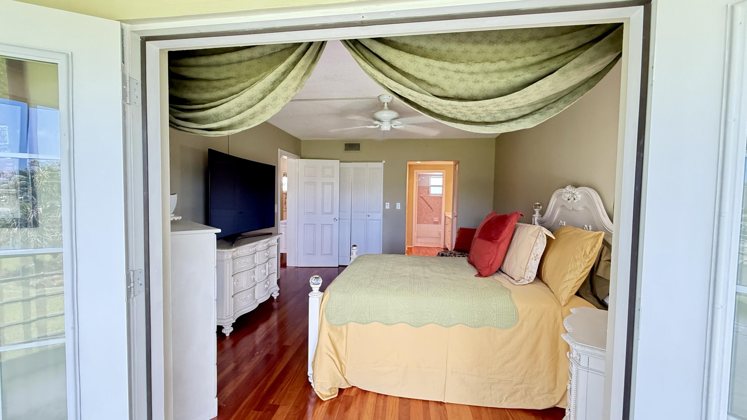 LAKE CLARKE GARDENS CONDO 7 - Residential