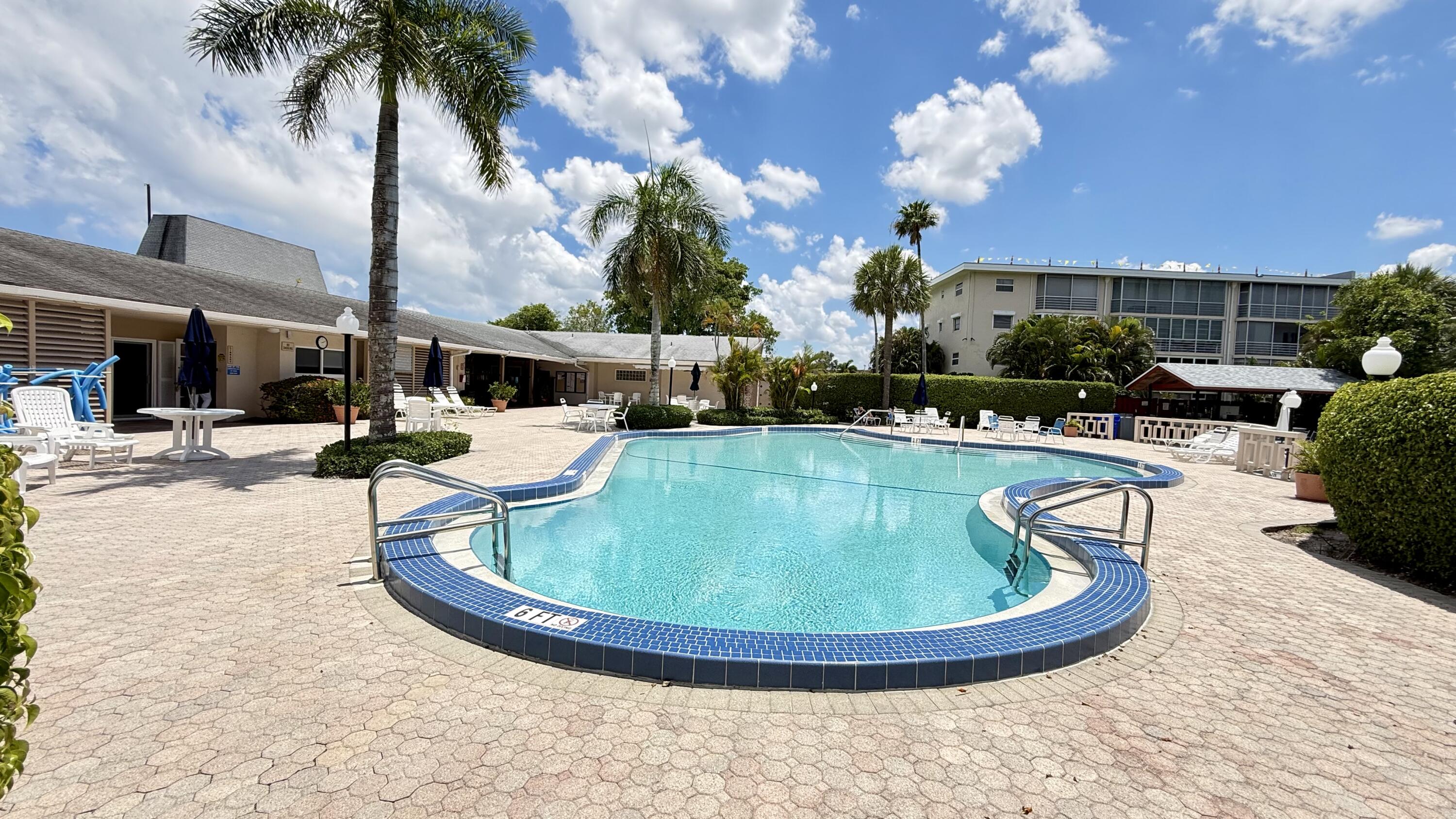 LAKE CLARKE GARDENS CONDO 7 - Residential