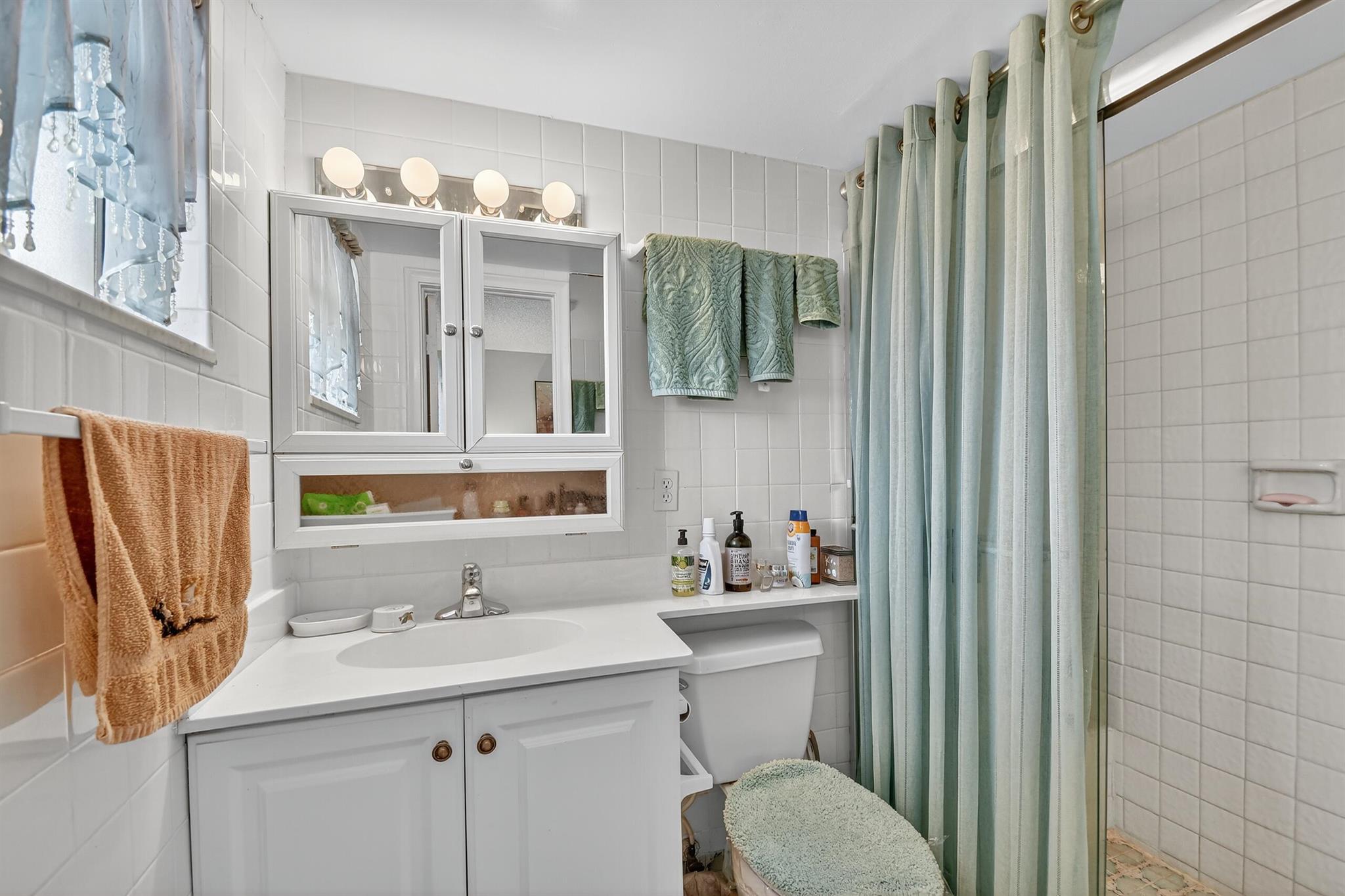 CENTURY VILLAGE WPB - Residential