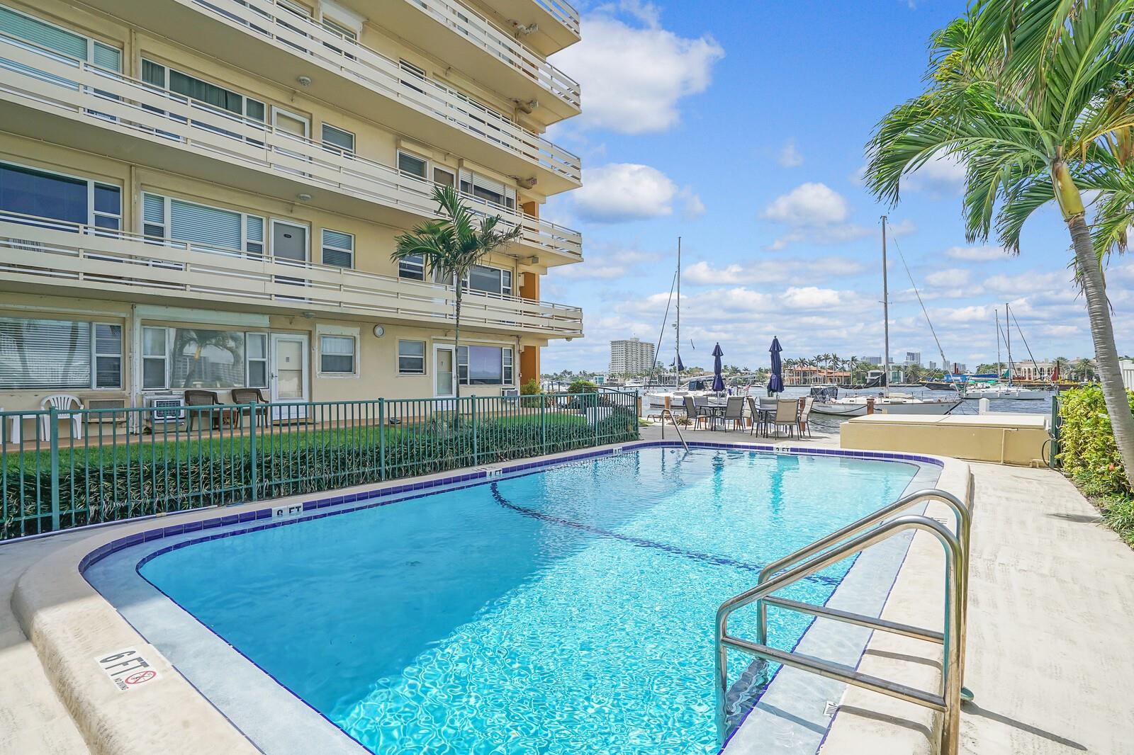 Harbor House East Inc Con - Residential Lease