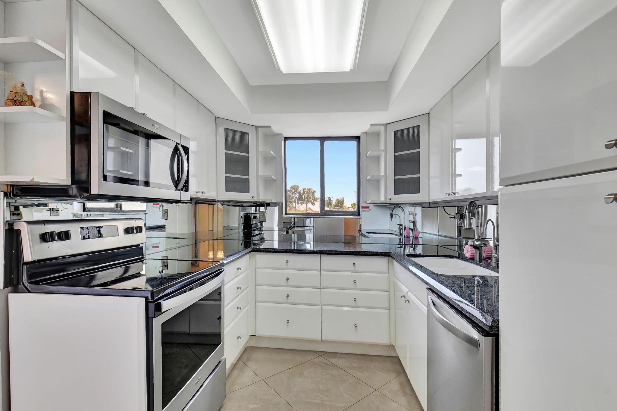 6372 La Costa Drive 302