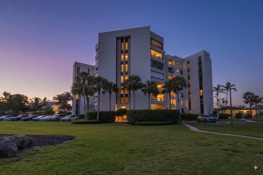 Photo of 6372 La Costa Drive #302, Boca Raton, FL 33433 (MLS # R11085142)