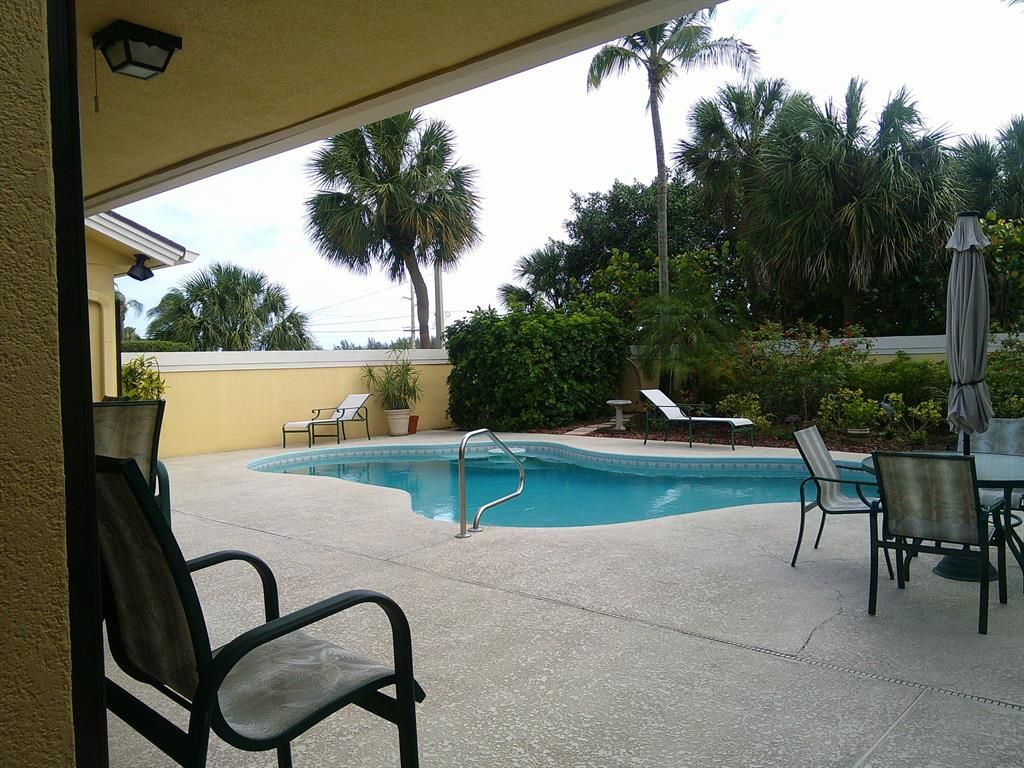 Photo of 101 Sand Pine Drive, Jupiter, FL 33458 (MLS # R10720195)