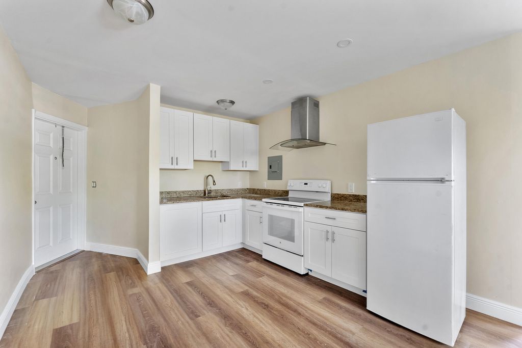 Photo of 901 N F Street #5, Lake Worth Beach, FL 33460 (MLS # B26012979)