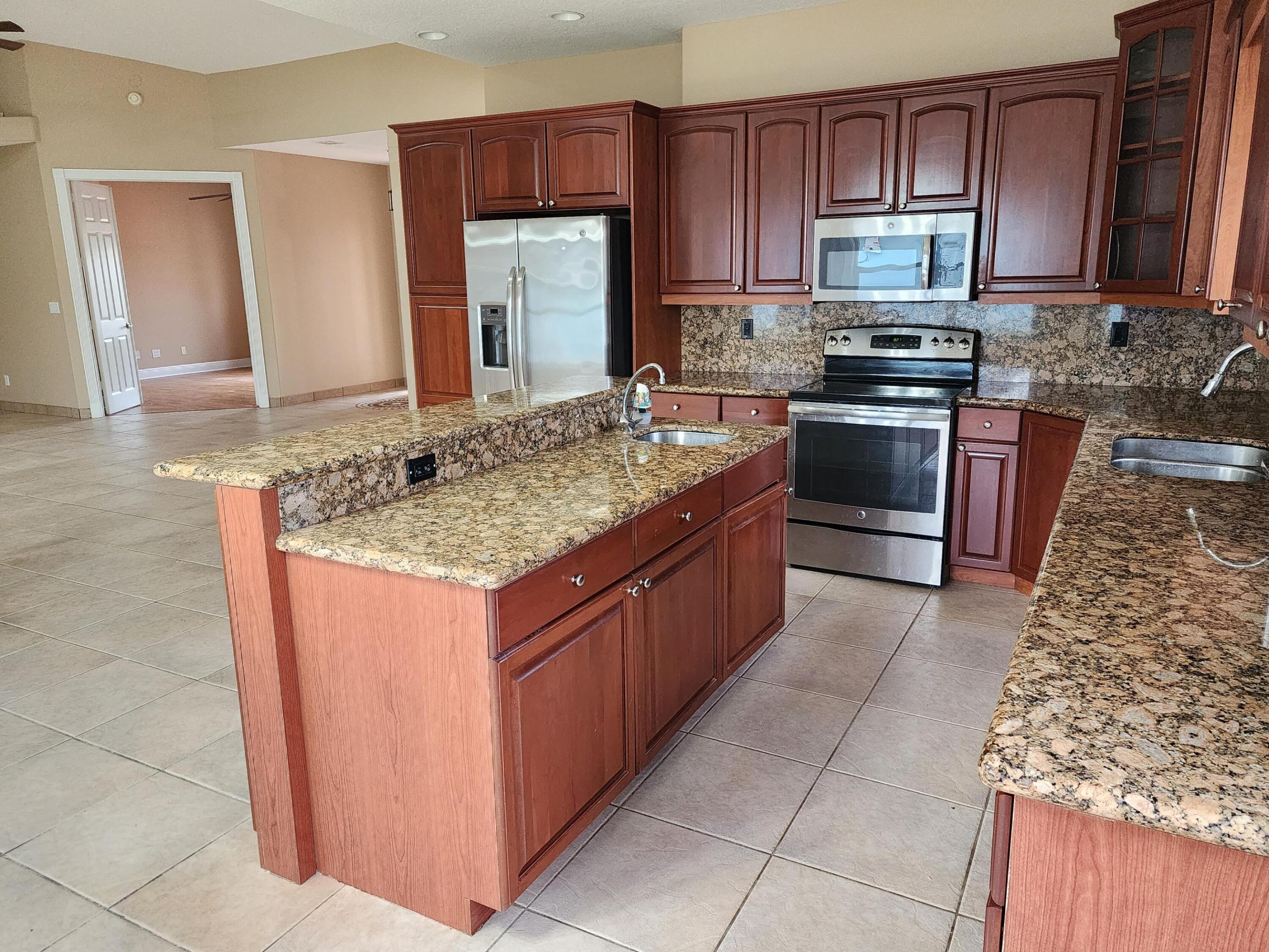 PORT ST LUCIE SECTION 44 - Residential Lease