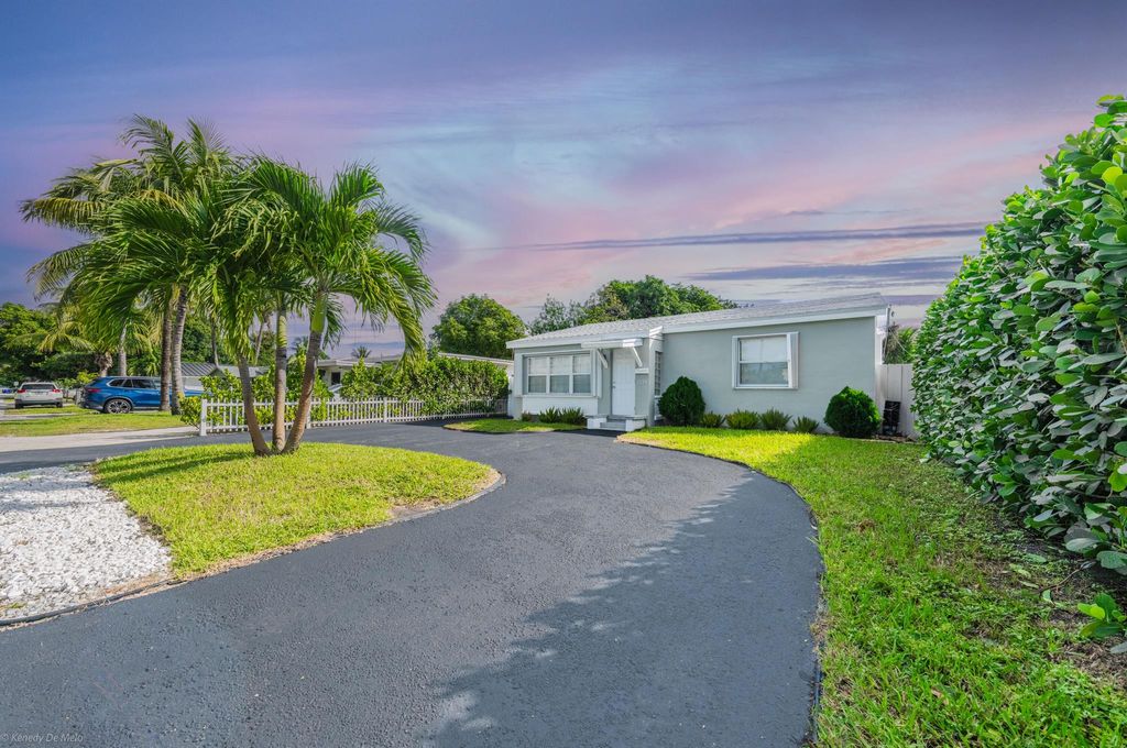 Photo of 1214 NW 1st Avenue, Fort Lauderdale, FL 33311 (MLS # R11134548)