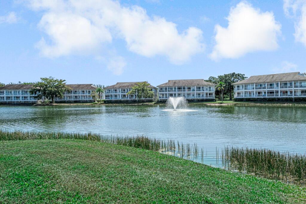 MEADOWBROOK AT PGA CONDO - Residential Lease