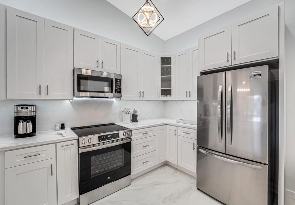 MEADOWBROOK AT PGA CONDO - Residential Lease