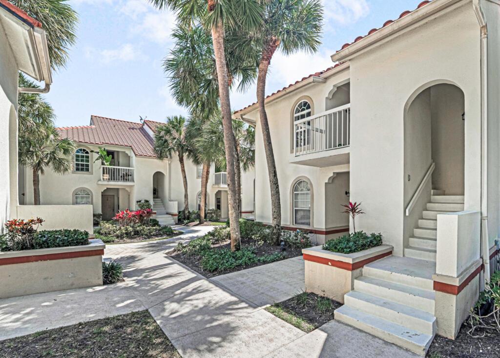 MEADOWBROOK AT PGA CONDO - Residential Lease