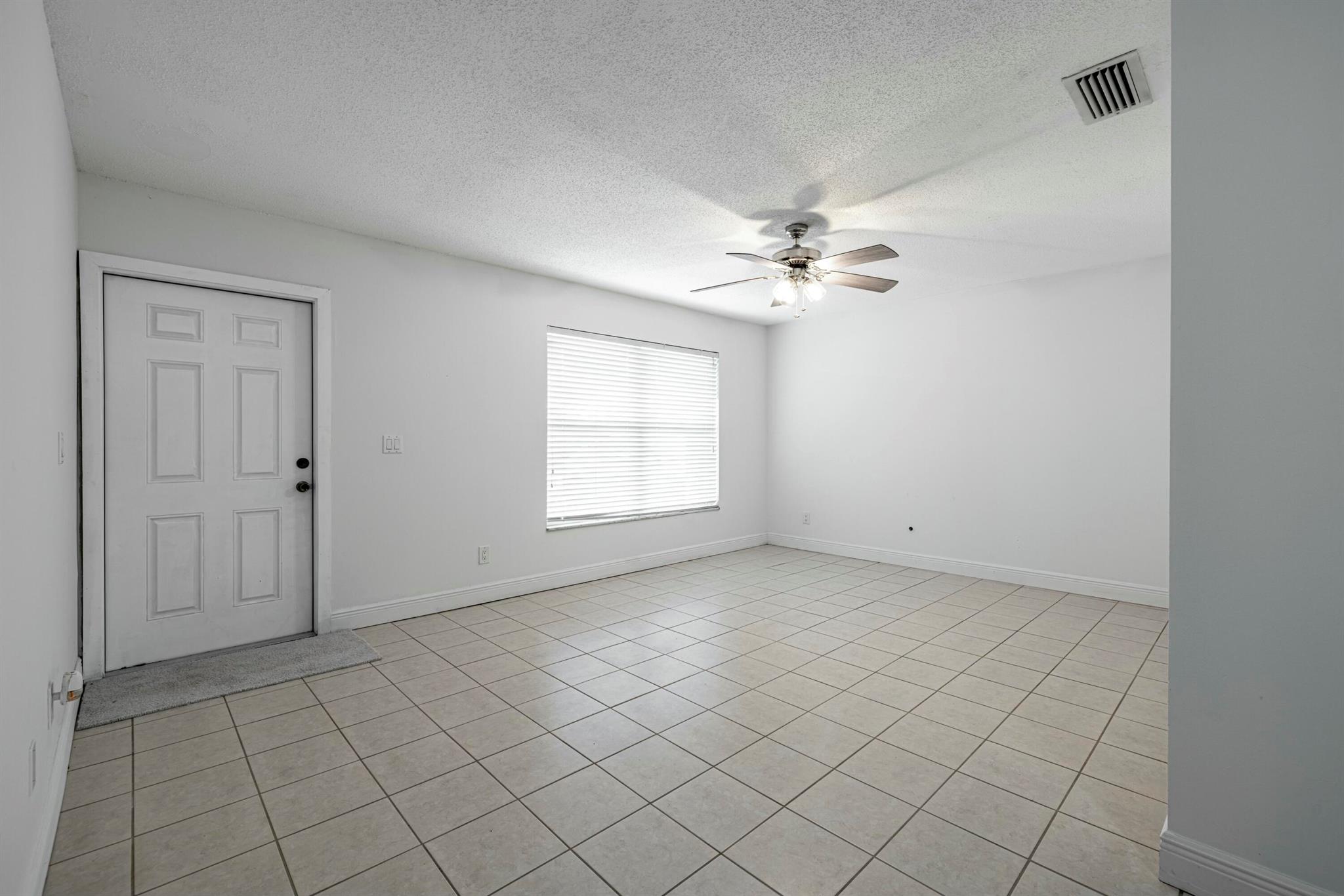 1148 SE Puritan Lane, Port St Lucie, FL, 34983/$314,900 1 1148 SE Puritan Lane
