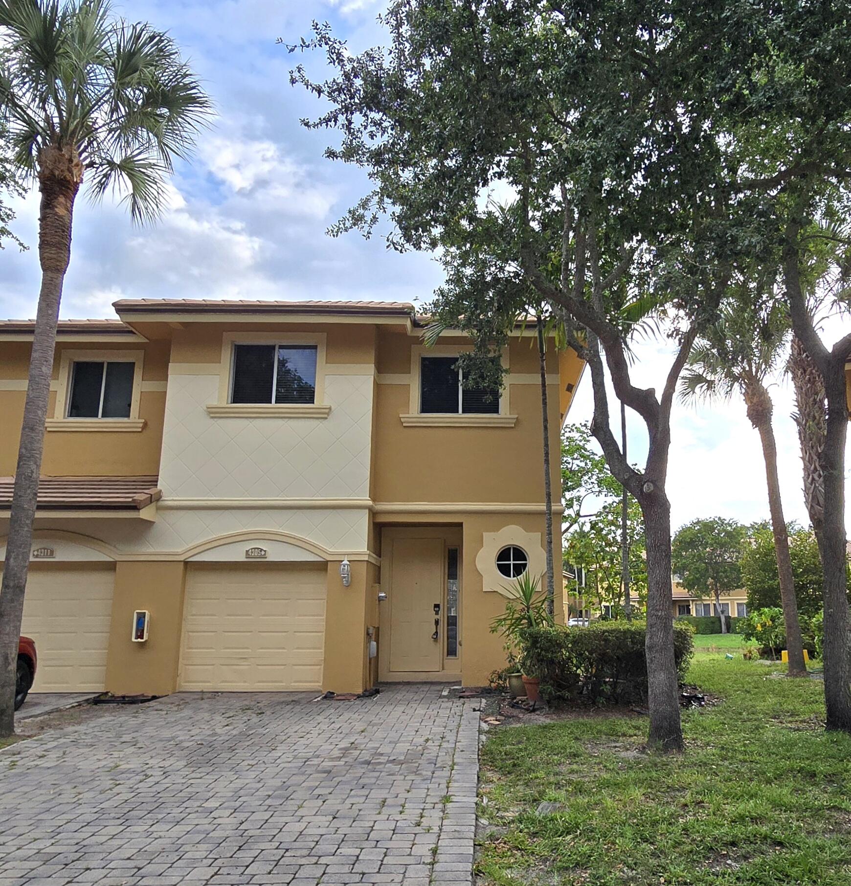MILITARY TRAIL PUD - Residential Lease