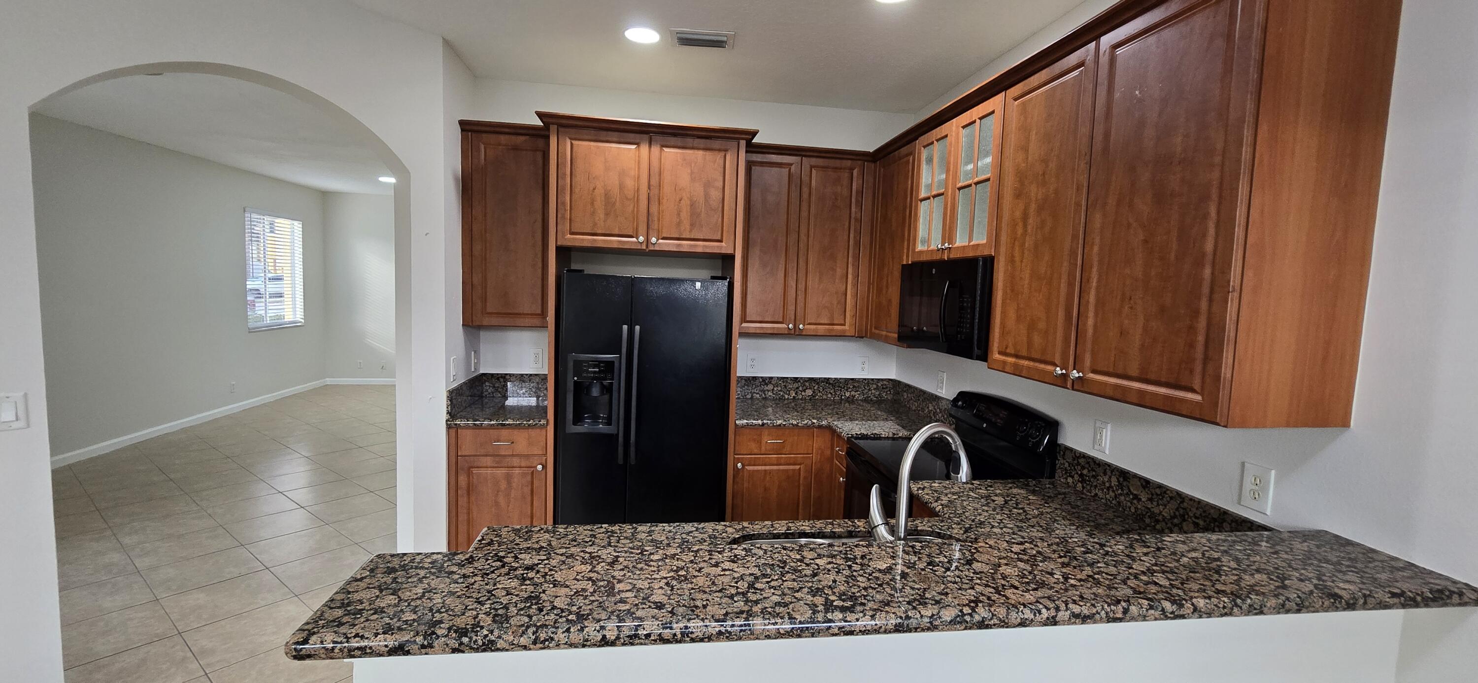 MILITARY TRAIL PUD - Residential Lease