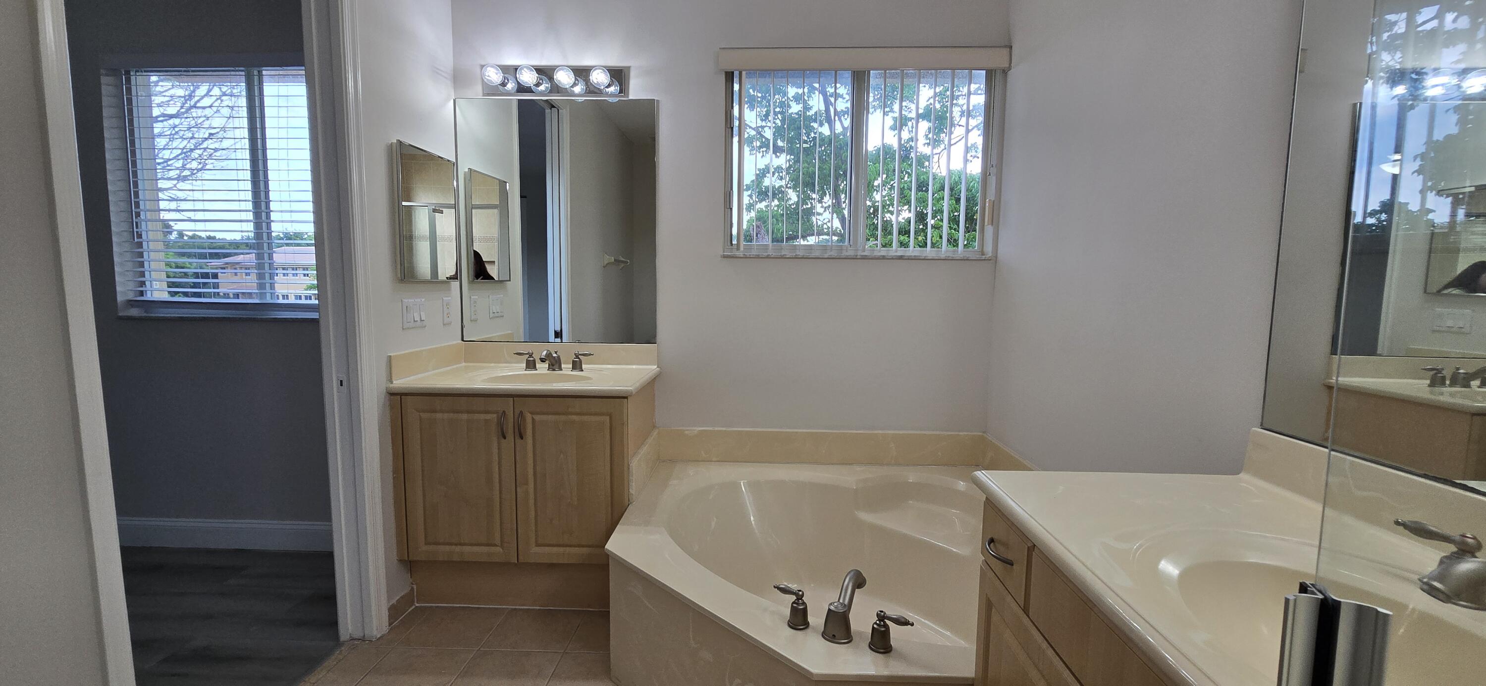 MILITARY TRAIL PUD - Residential Lease