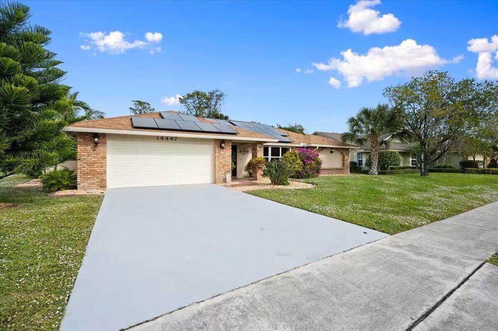 Photo of 14447 Stirrup Lane, Wellington, FL 33414 (MLS # B26030342)