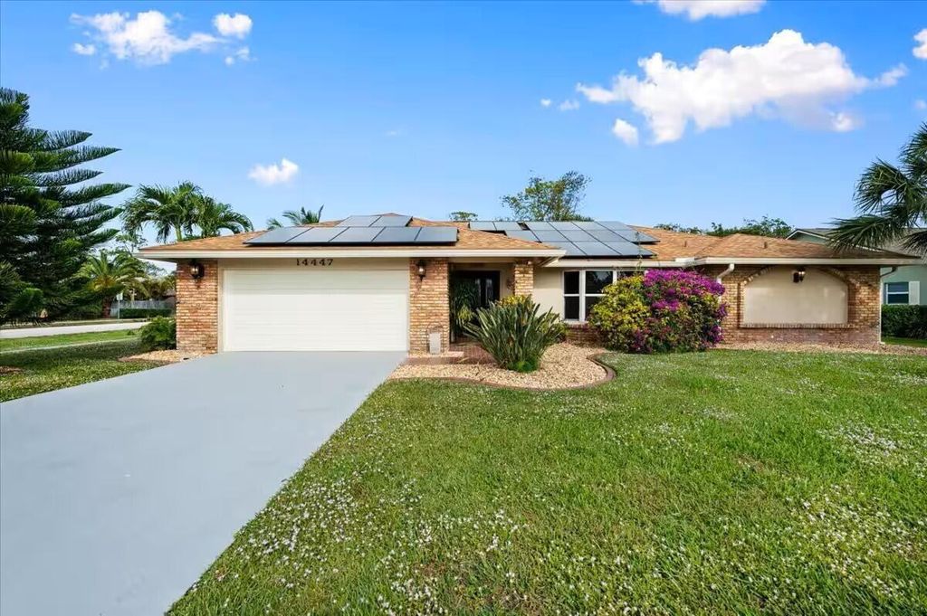 Photo of 14447 Stirrup Lane, Wellington, FL 33414 (MLS # B26030342)