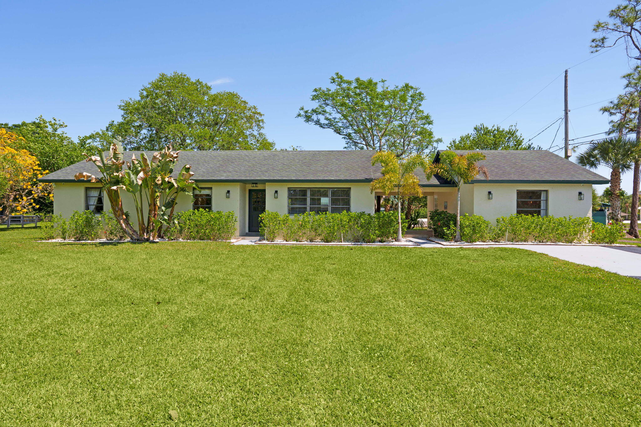 LOXAHATCHEE GROVES - Residential