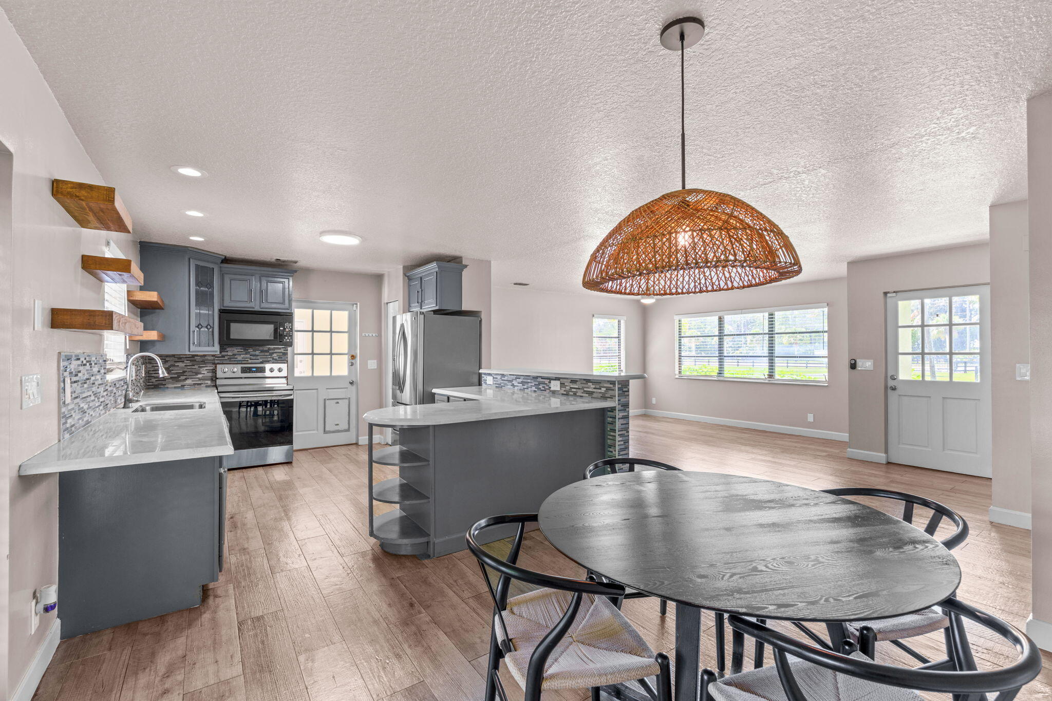 LOXAHATCHEE GROVES - Residential