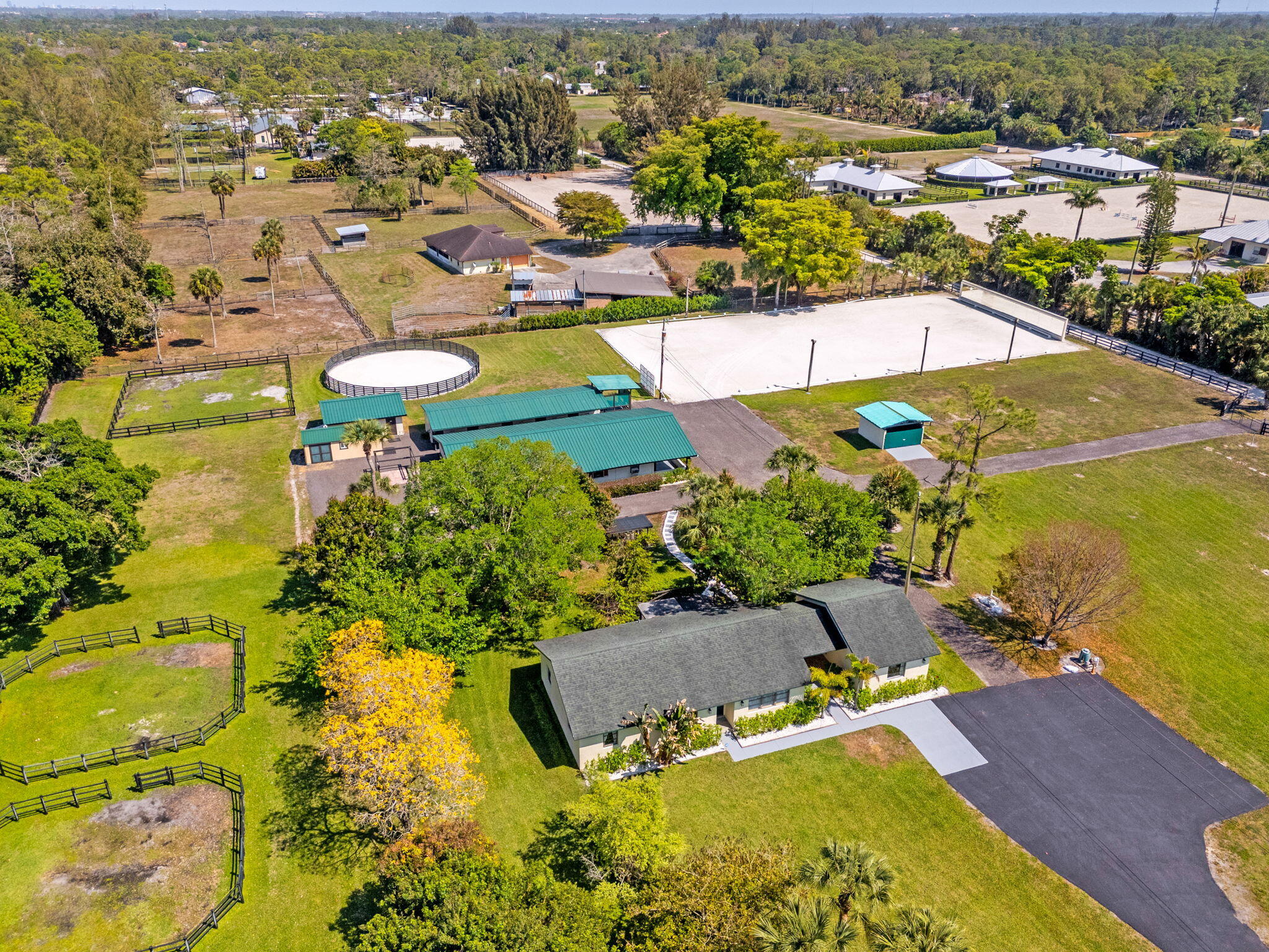 LOXAHATCHEE GROVES - Residential