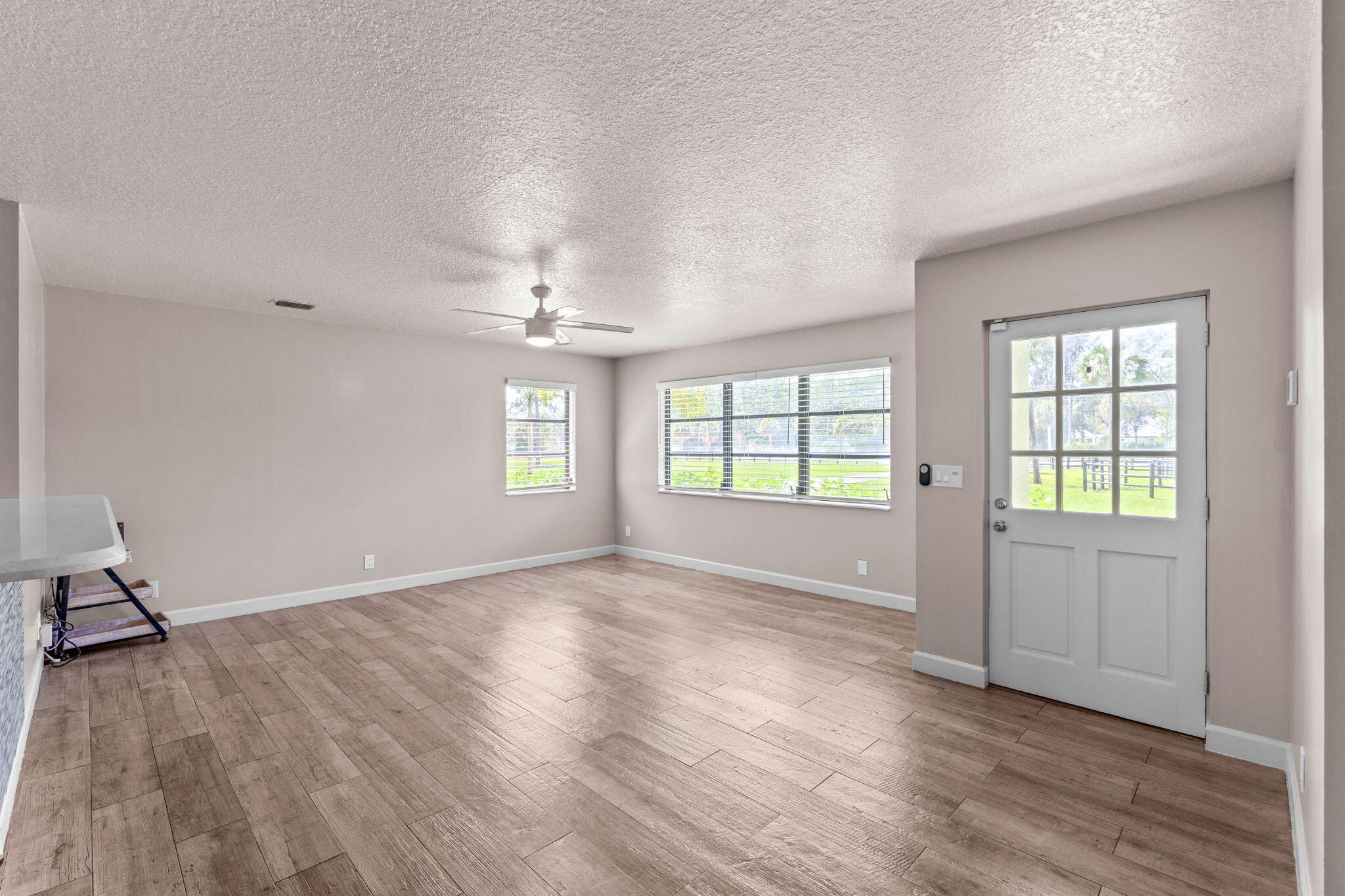 LOXAHATCHEE GROVES - Residential