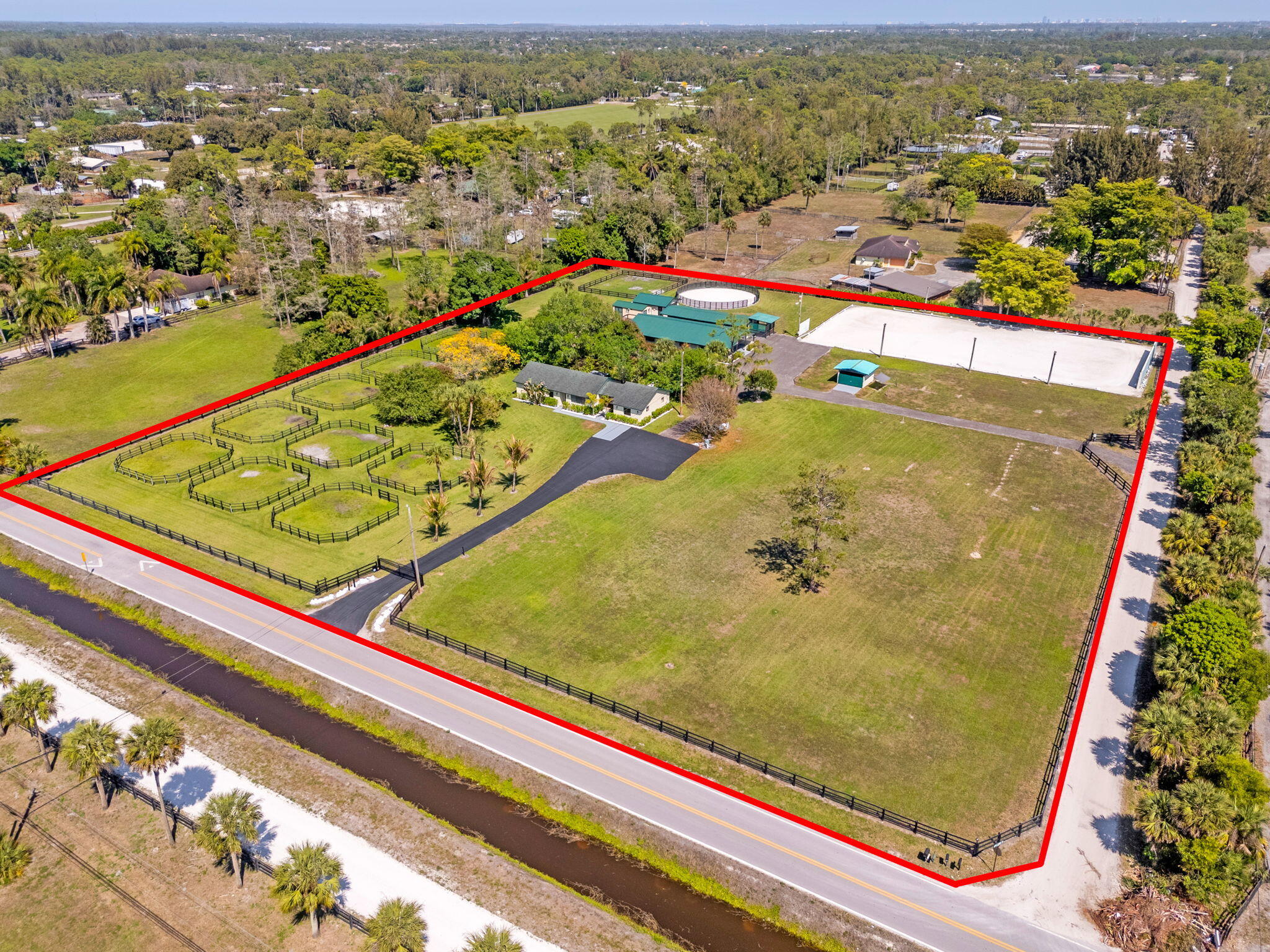 LOXAHATCHEE GROVES - Residential